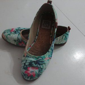 Chelsee Girl floral flats